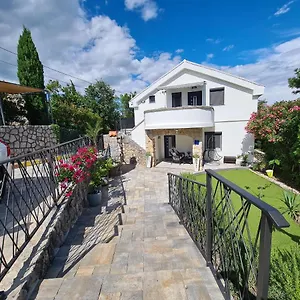 Rajna Apartment